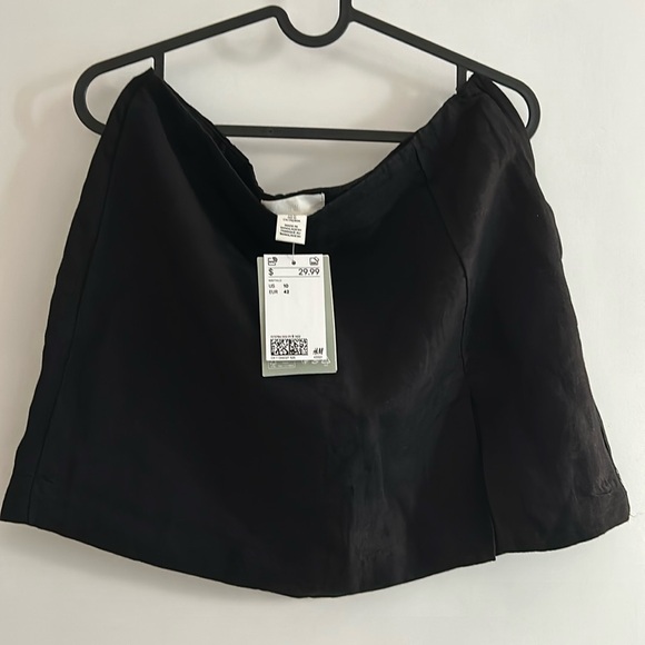 H&M black linen mini skirt with slit - Picture 4 of 5